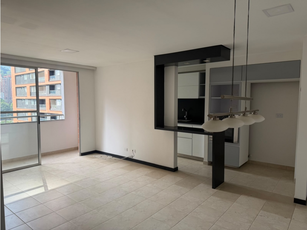 EN ARRIENDO APARTAMENTO EN EL POBLADO MEDELLÍN COLOMBIA — foto 2