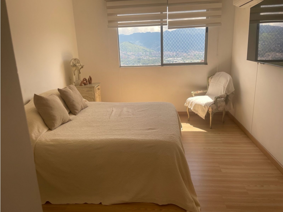 ARRIENDO APARTAMENTO AMOBLADO EN POBLADO - LOMA DE LOS GONZALEZ — foto 4