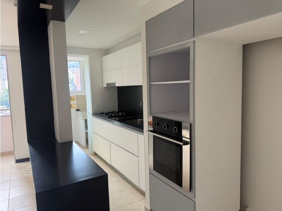 EN ARRIENDO APARTAMENTO EN EL POBLADO MEDELLÍN COLOMBIA — foto 3