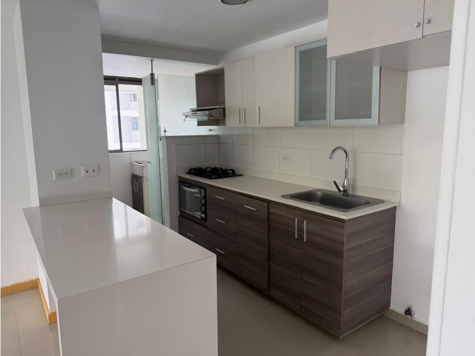 RENTA APARTAMENTO EN EL POBLADO SECTOR CASTROPOL — foto 5