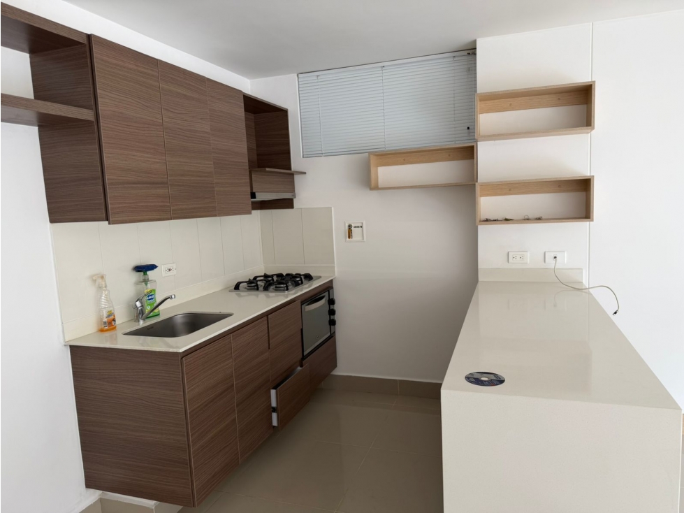 ARRIENDO APARTAMENTO EN EL POBLADO SECTOR LOMA DEL INDIO — foto 2
