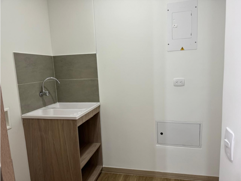 EN ARRIENDO APARTAMENTO CERCA AL AEROPUERTO SECTOR SAJONIA EN RIONEGRO — foto 6