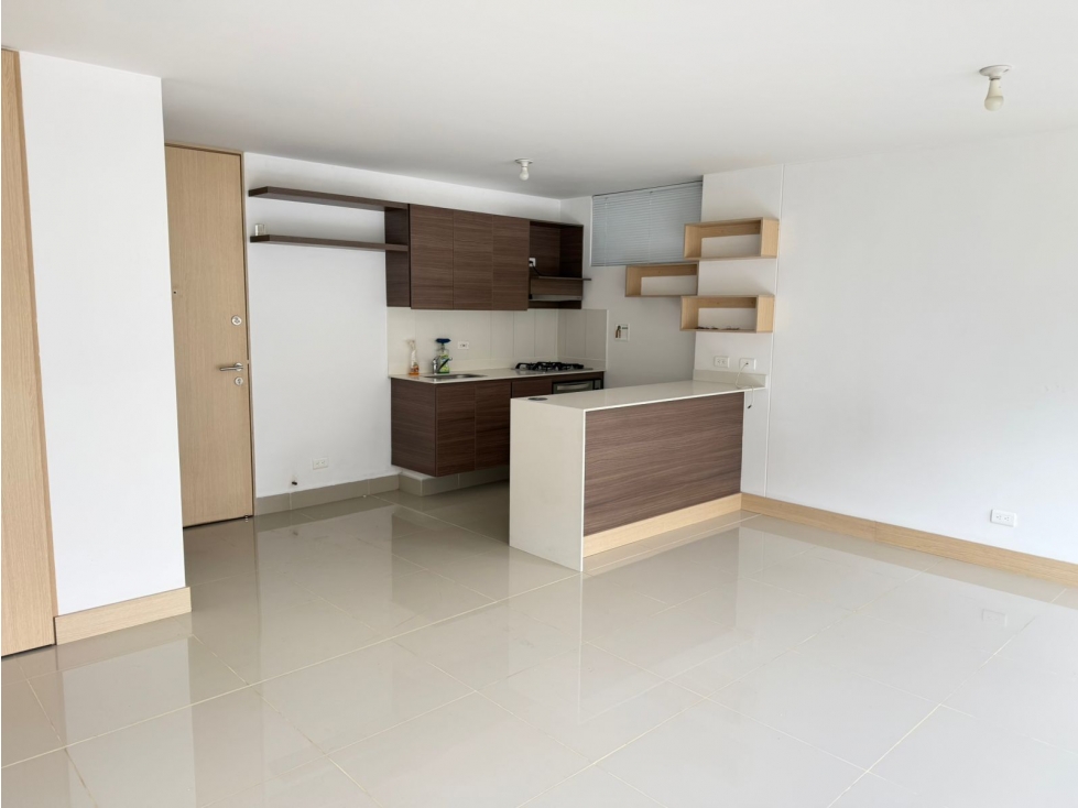ARRIENDO APARTAMENTO EN EL POBLADO SECTOR LOMA DEL INDIO — foto 3