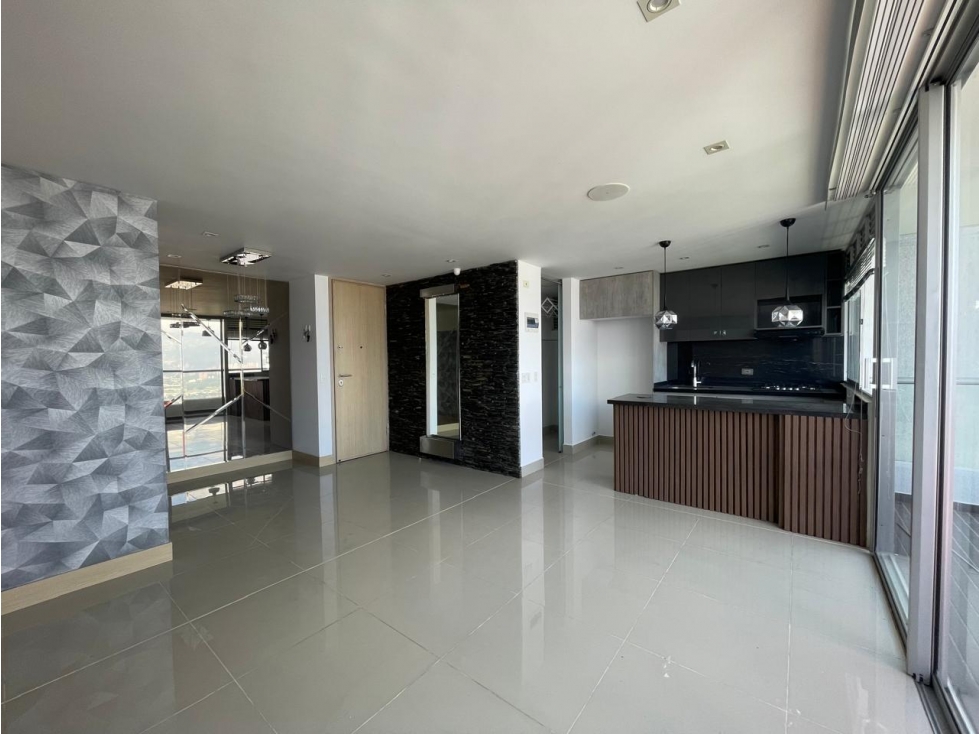 EN ARRIENDO APARTAMENTO SECTOR LOMA DEL INDIO EN EL POBLADO — foto 2
