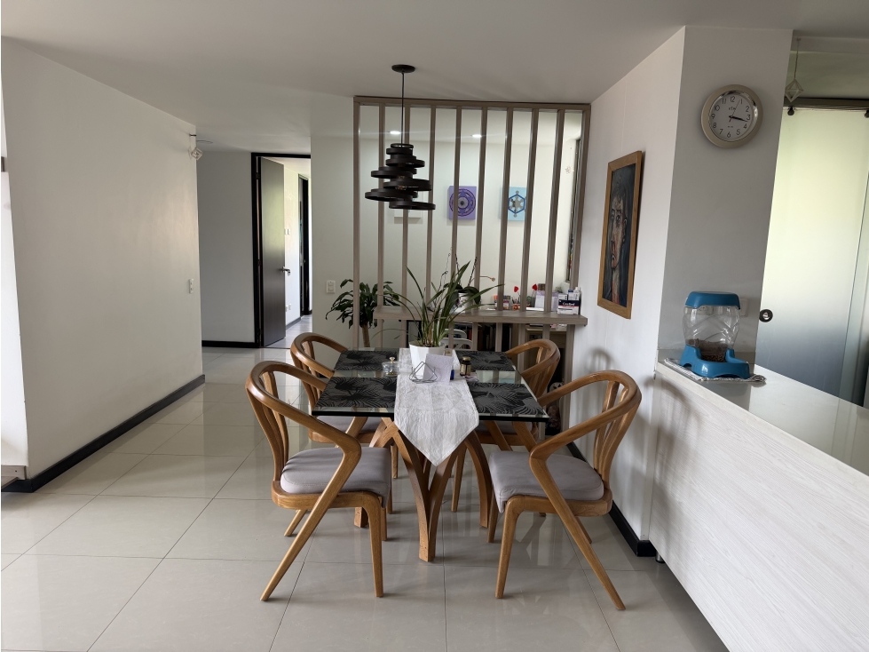 VENDO APARTAMENTO EN EL POBLADO SECTOR CASTROPOL — foto 2