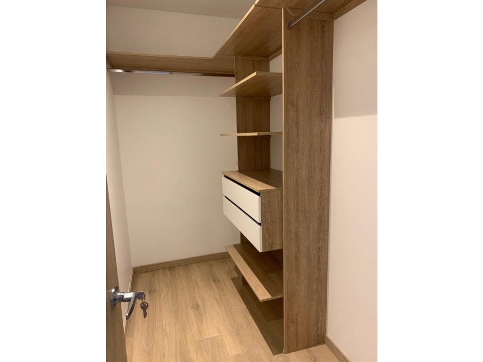 ARRIENDO CASA CAMPESTRE EN ENVIGADO SECTOR LOMA DE LA ESMERALDA — foto 4