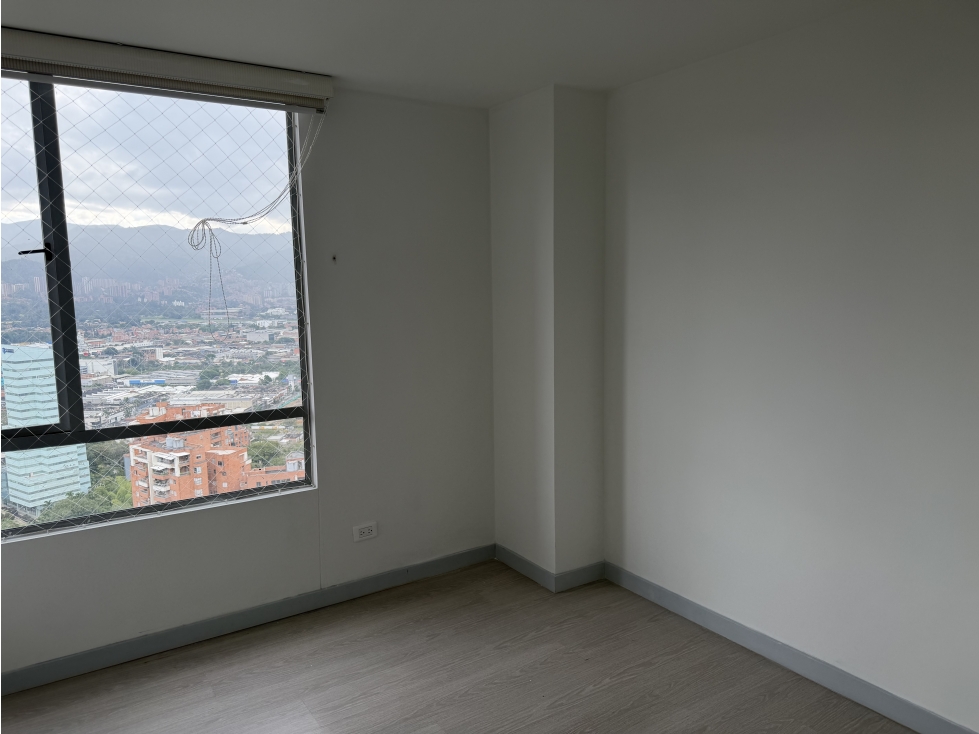 ARRIENDO APARTAMENTO EN EL POBLADO SECTOR CASTROPOL — foto 5