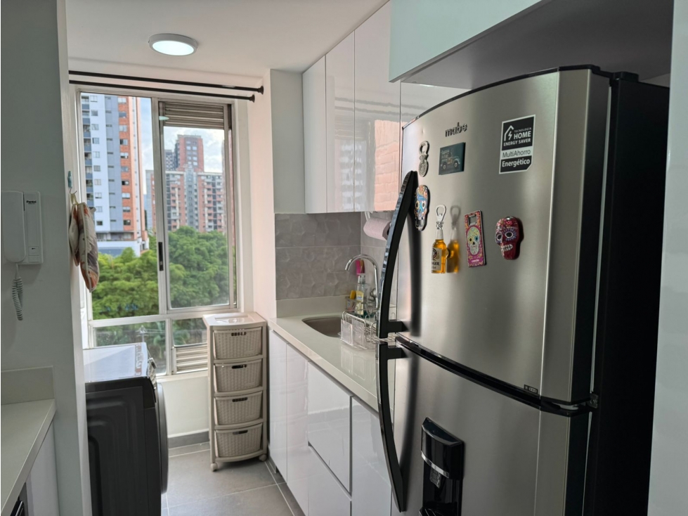 EN ARRIENDO APARTAMENTO AMOBLADO SECTOR SAN JULIAN EN EL POBLADO — foto 3