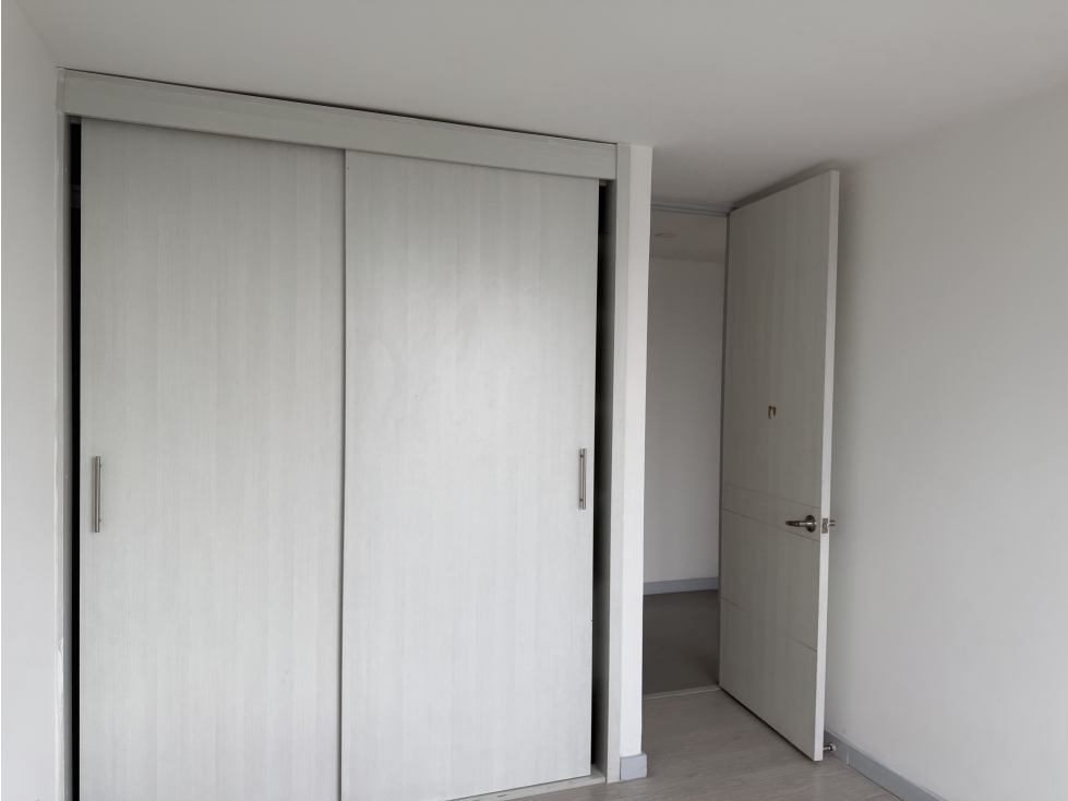 ARRIENDO APARTAMENTO EN EL POBLADO SECTOR CASTROPOL — foto 6