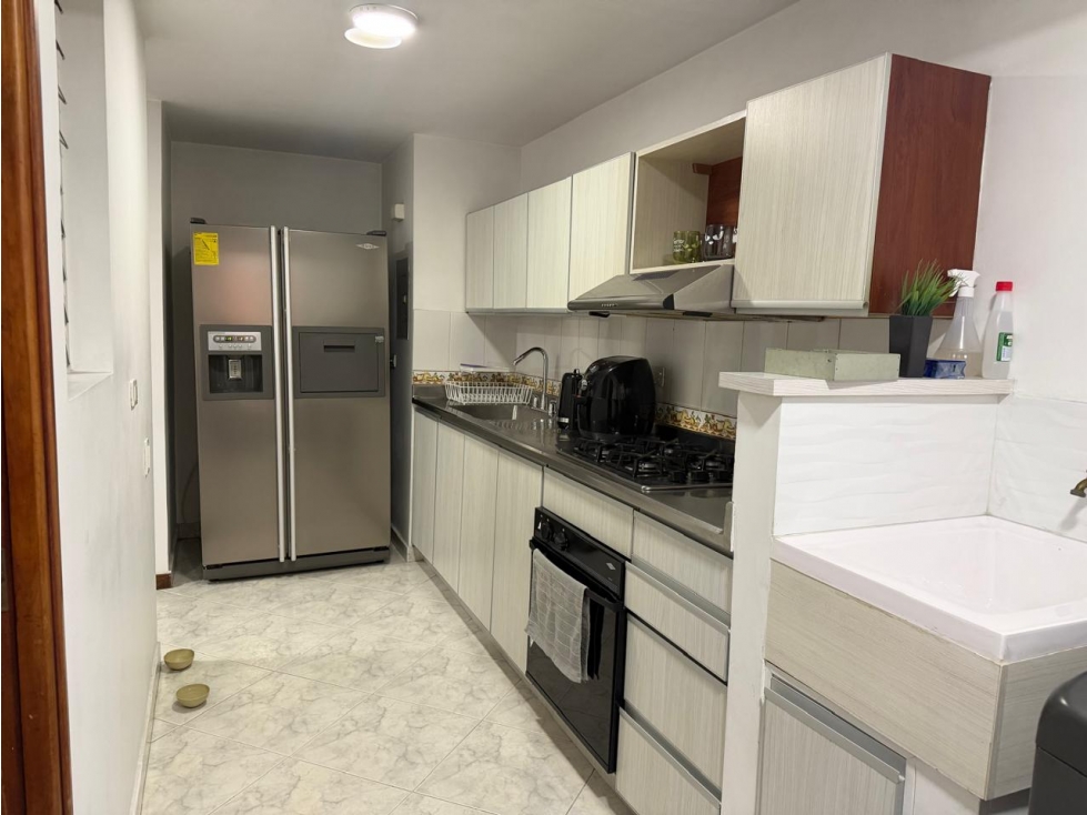 ARRIENDO APARTAMENTO POBLADO- SECTOR CASTROPOL — foto 2