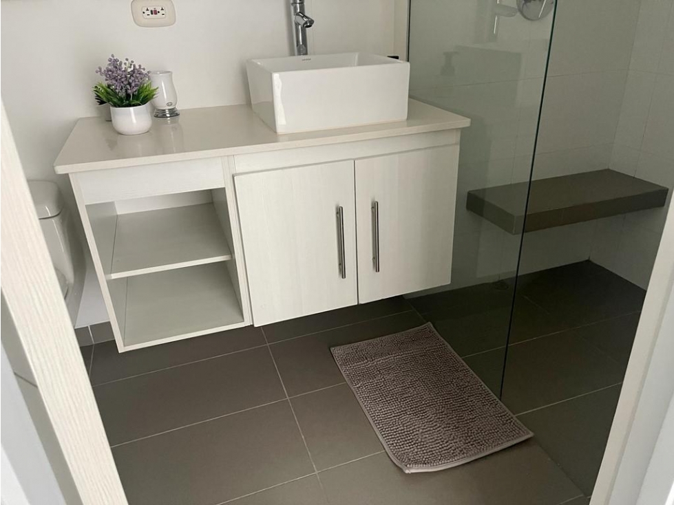 EN ARRIENDO APARTAMENTO AMOBLADO EN EL POBLADO MEDELLÍN COLOMBIA — foto 5