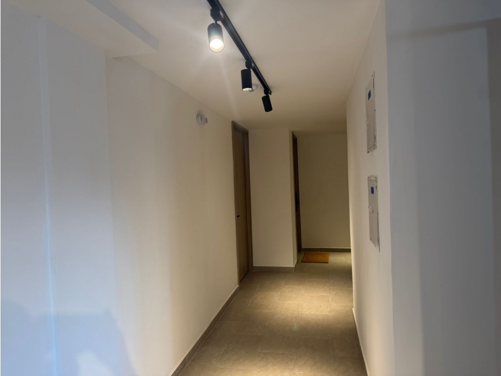 ARRIENDO APARTALOFT EN LAURELES SECTOR CONQUISTADORES — foto 2