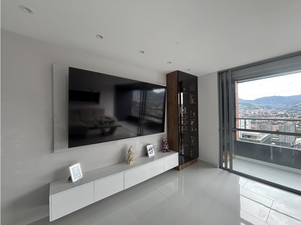 EN VENTA APARTAMENTO AMOBLADO EN EL POBLADO SECTOR CIUDAD DEL RIO — foto 4