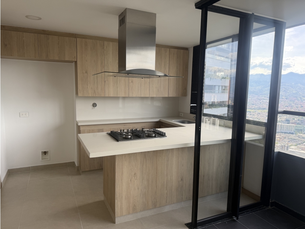 ARRIENDO APARTAMENTO EN EL POBLADO SECTOR LAS PALMAS — foto 4
