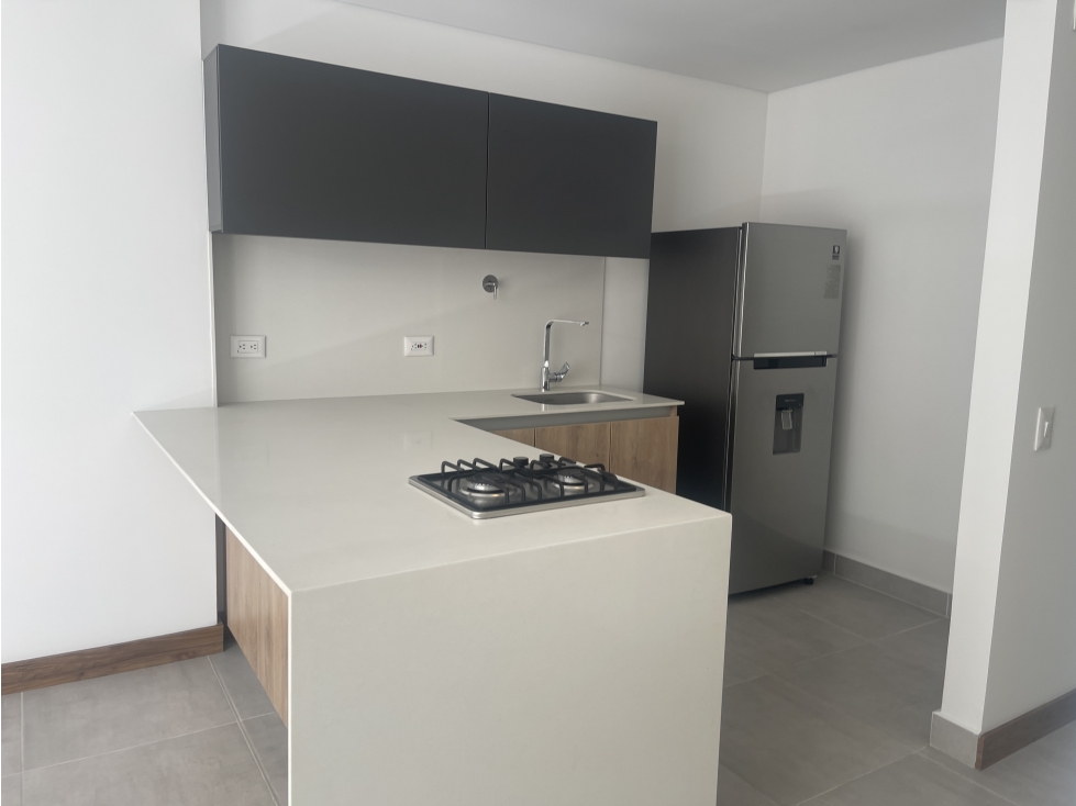 ARRIENDO APARTAMENTO POBLADO SECTOR CUIDAD DEL RIO