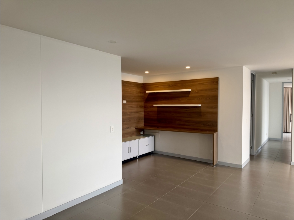 ARRIENDO APARTAMENTO EN EL POBLADO SECTOR CASTROPOL — foto 3