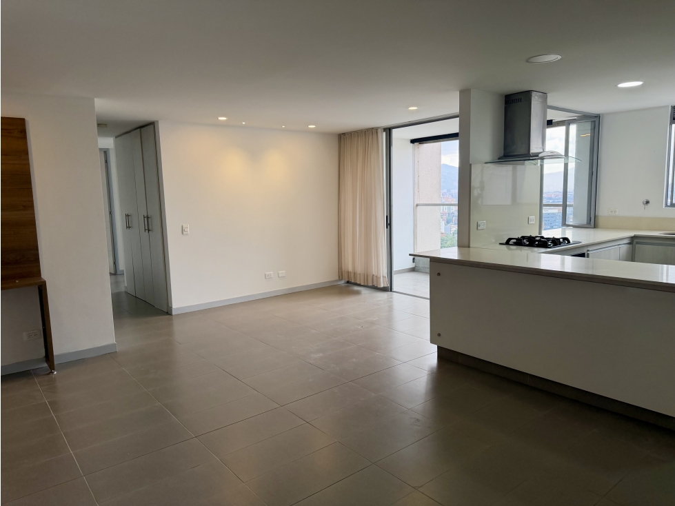 ARRIENDO APARTAMENTO EN EL POBLADO SECTOR CASTROPOL