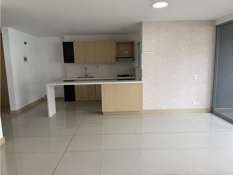 ARRIENDO APARTAMENTO EN EL POBLADO SECTOR CASTROPOL — foto 4