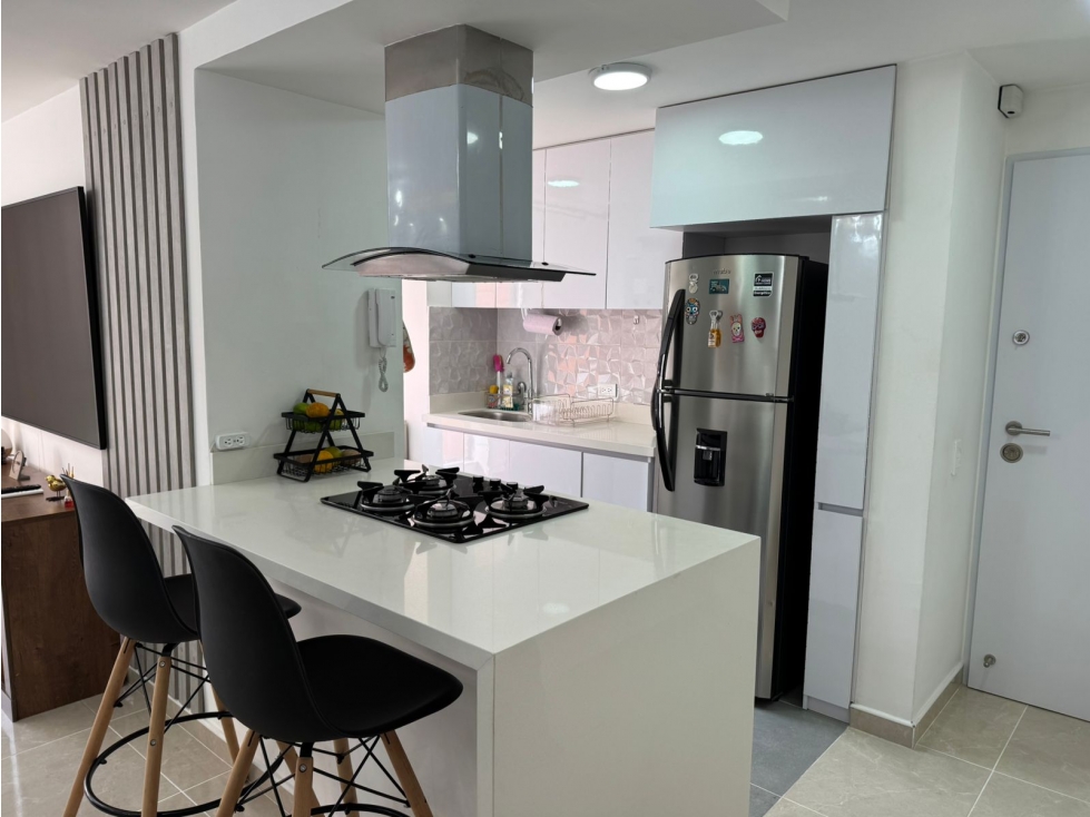 EN ARRIENDO APARTAMENTO AMOBLADO SECTOR SAN JULIAN EN EL POBLADO — foto 2