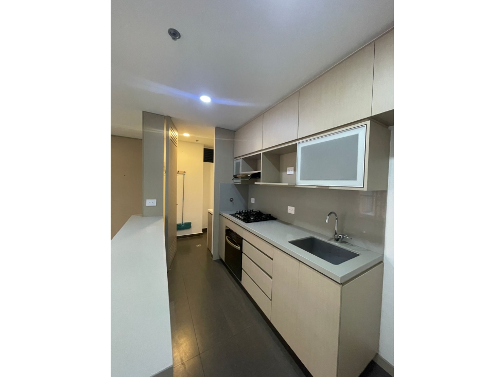 ARRIENDO APTO SECTOR PADRE MARIANITO EL POBLADO — foto 3