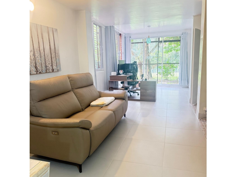 VENTA CASA CAMPESTRE EN ENVIGADO SECTOR LOMA DEL ESCOBERO - 5