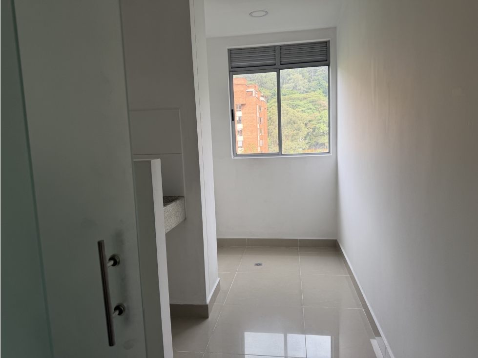 ARRIENDO APARTAMENTO EN EL POBLADO SECTOR CASTROPOL — foto 6
