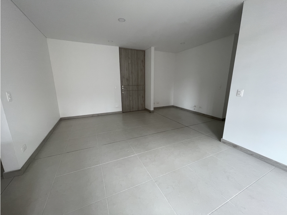 ALRRIENDO APARTAMENTO EN ENVIGADO SECTOR LOMA DE LOS MESA — foto 2