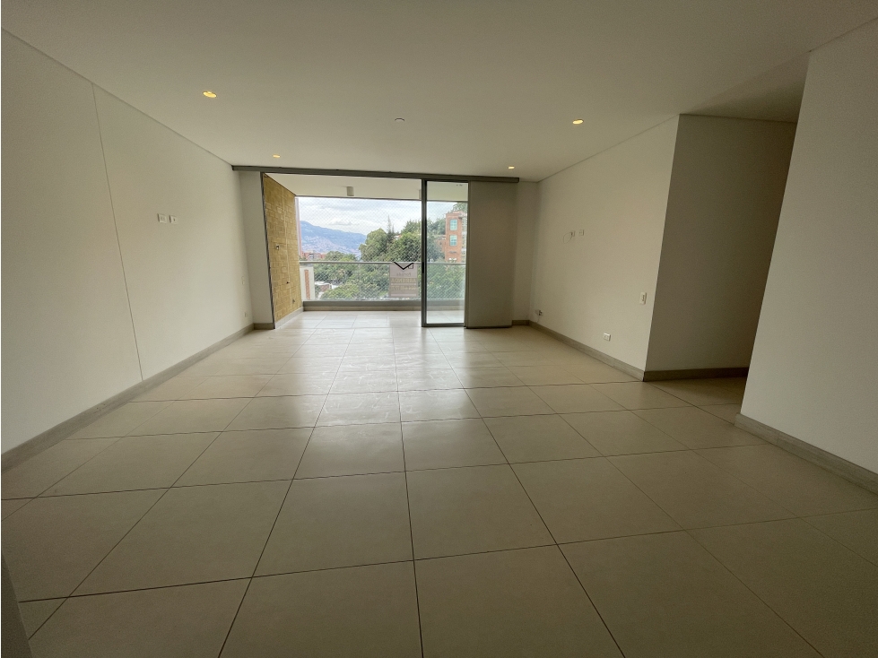EN ARRIENDO APARTAMENTO SECTOR CASTROPOL EN EL POBLADO — foto 2