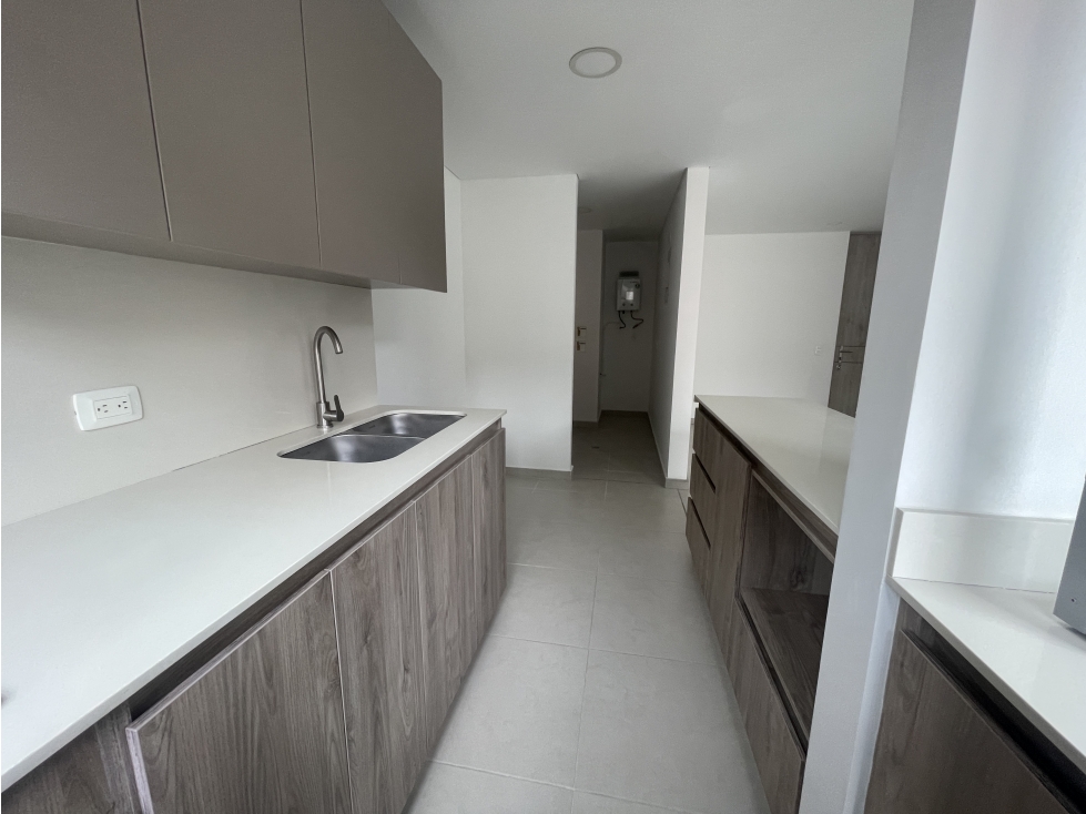 ALRRIENDO APARTAMENTO EN ENVIGADO SECTOR LOMA DE LOS MESA — foto 6
