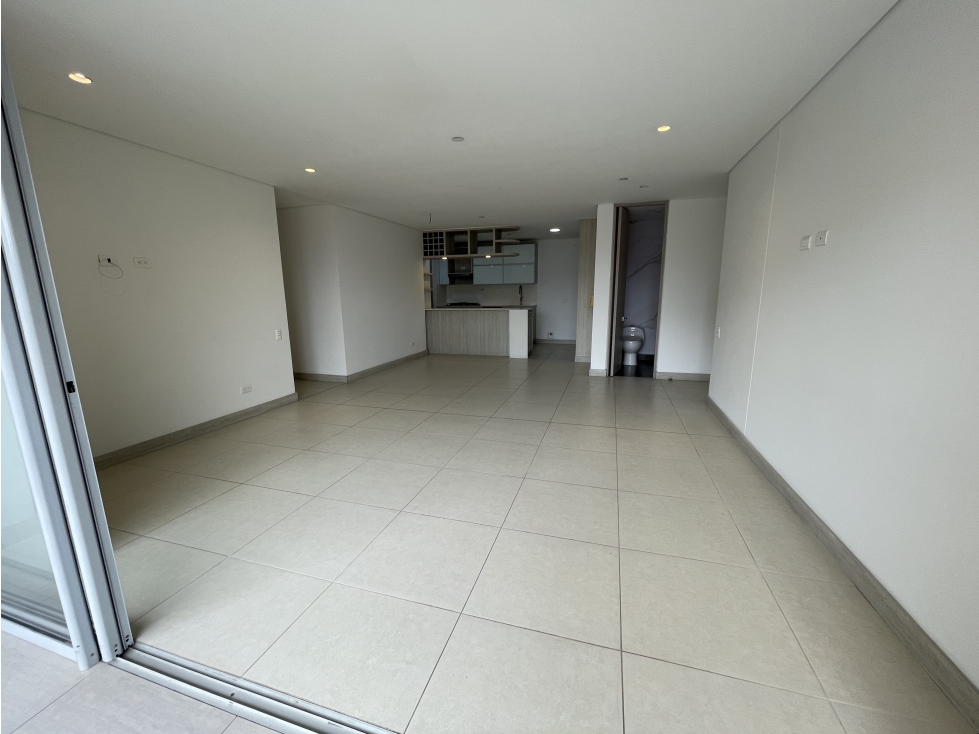 EN ARRIENDO APARTAMENTO SECTOR CASTROPOL EN EL POBLADO — foto 3