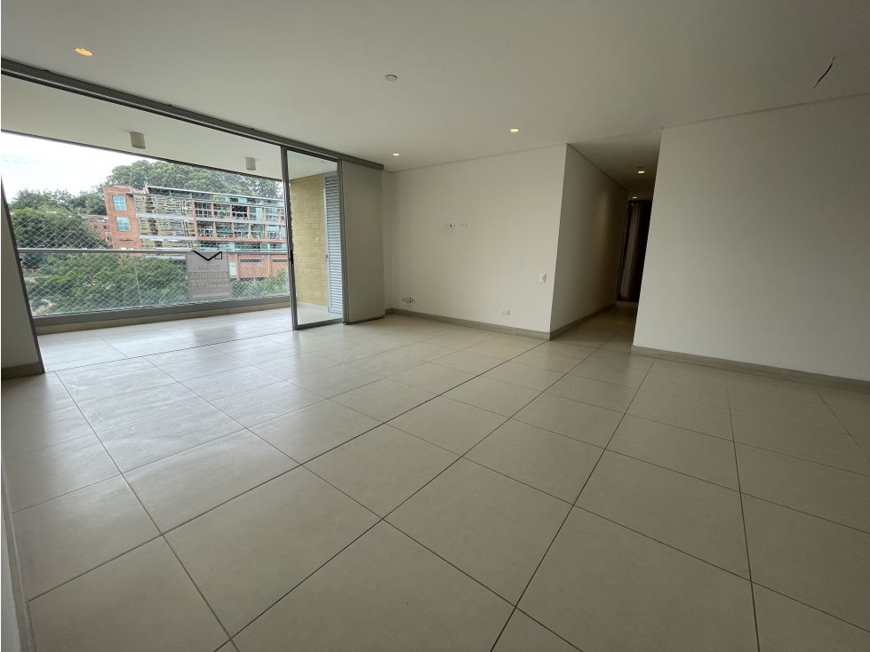 EN ARRIENDO APARTAMENTO SECTOR CASTROPOL EN EL POBLADO
