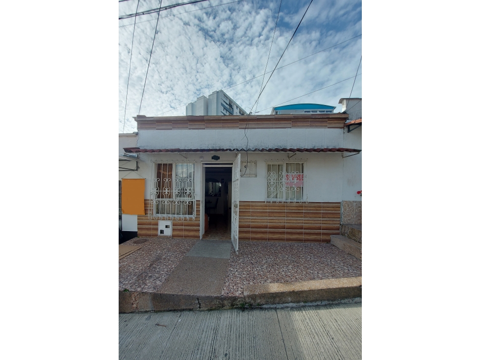 CASA EN VENTA - SUR DE ARMENIA - PUERTO ESPEJO