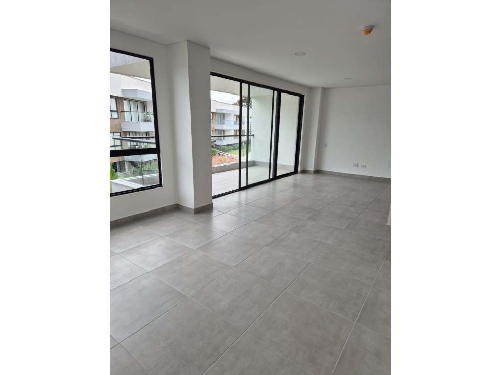 APARTAMENTO EN VENTA - VIA EL CAIMO AL CLUB CAMPESTRE - 2