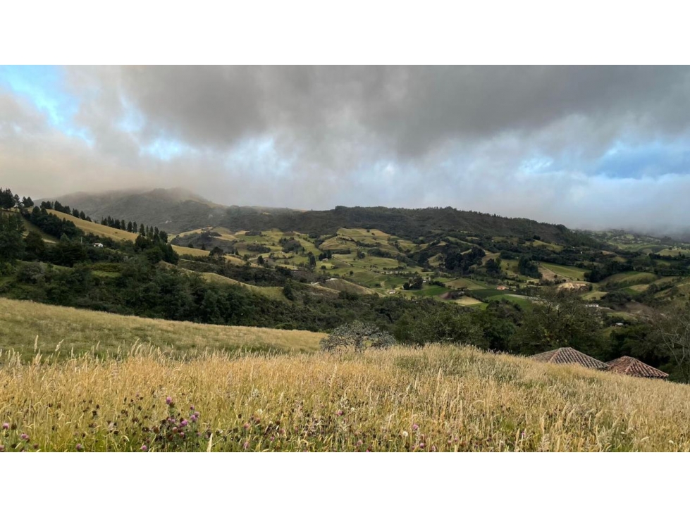 LOTE EN VENTA - A 10 MINUTOS DE GUATAVITA - 5