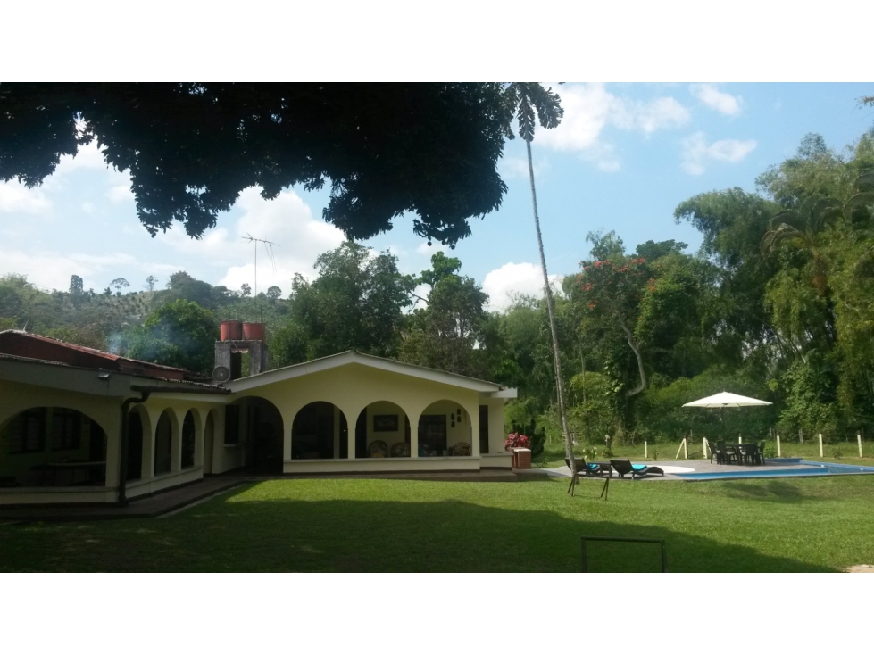 FINCA EN VENTA EN LA VÍA RIO VERDE - CÓRDOBA — foto 3