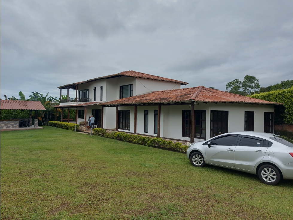 CASA CAMPESTRE EN VENTA - ARMENIA