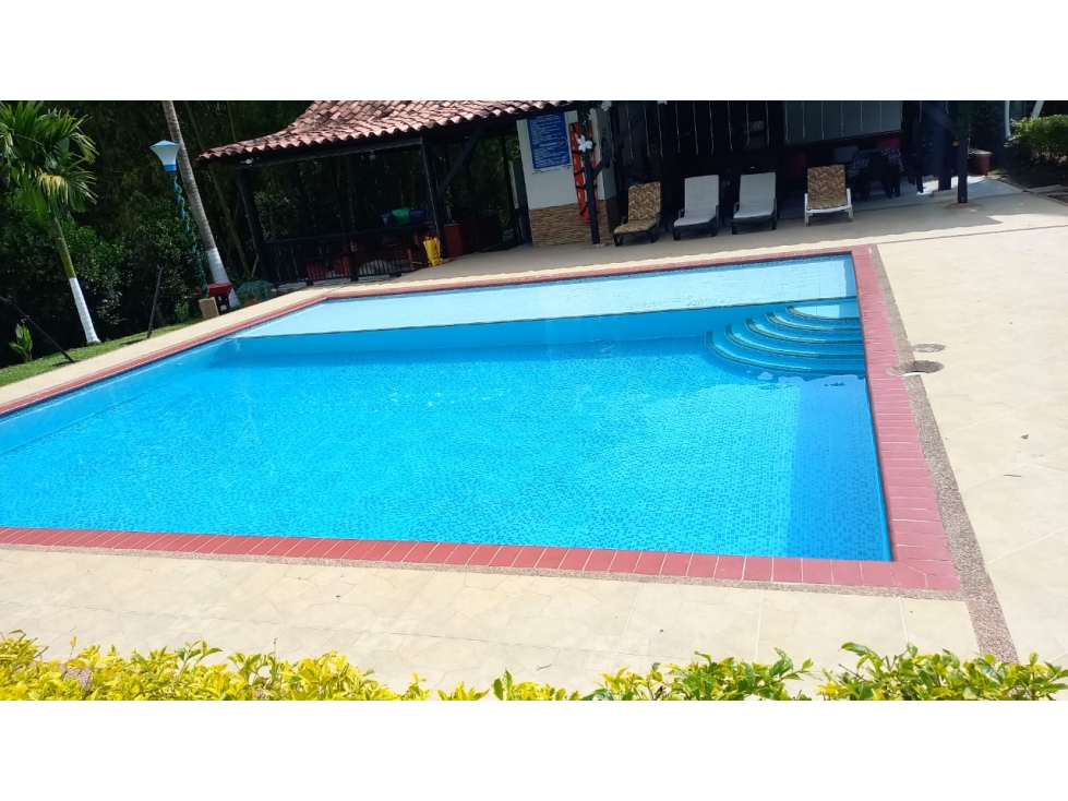 CASA HOTEL EN VENTA - KM 4 VIA ARMENIA - LA TEBAIDA - 5