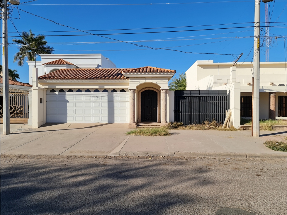 SE VENDE CASA EN EL CENTRO DE NAVOJOA - 1