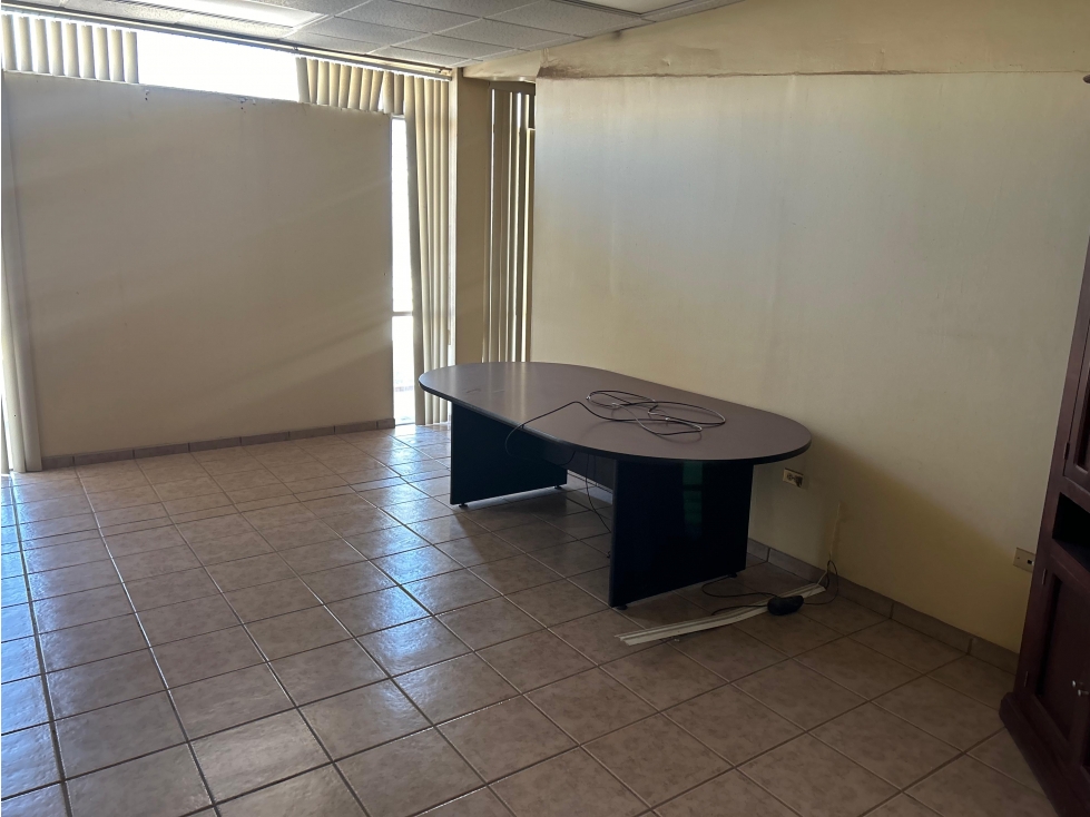 SE RENTA LOCAL EN NAVOJOA PARA OFICINAS O COMERCIO - 2