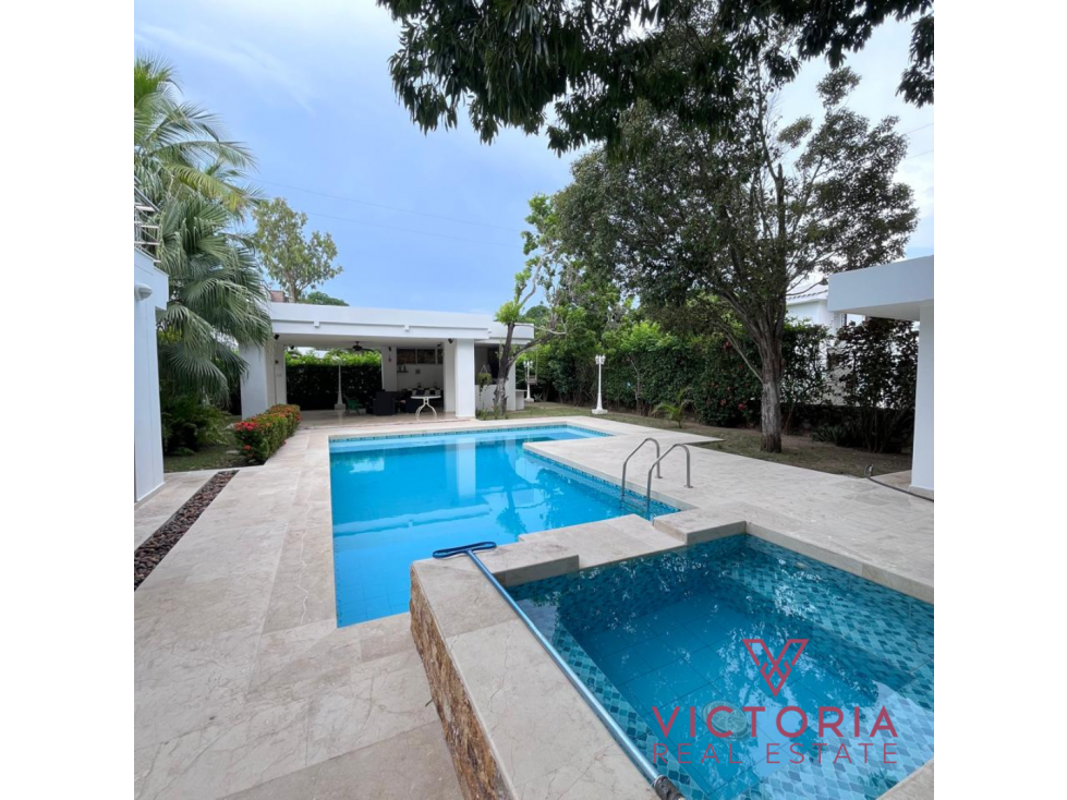 Venta de casa - Playa Mendoza - 2