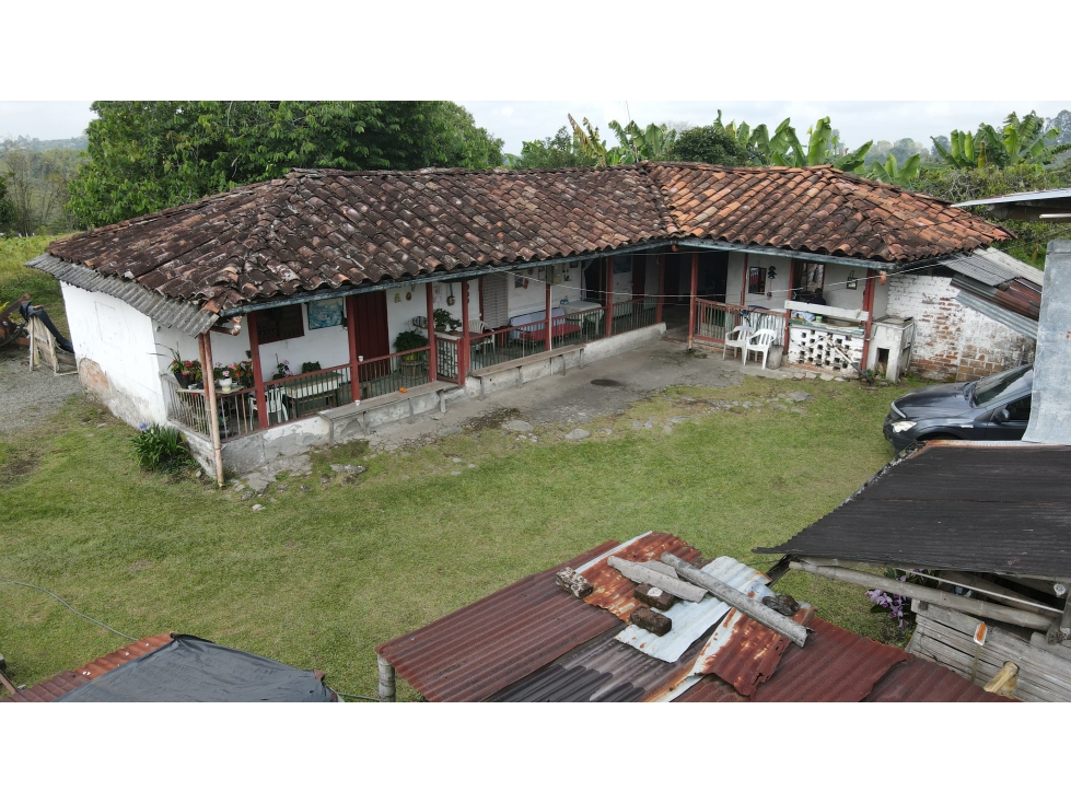 VENTA DE FINCA EN CIRCASIA, QUINDÍO, COLOMBIA — foto 2
