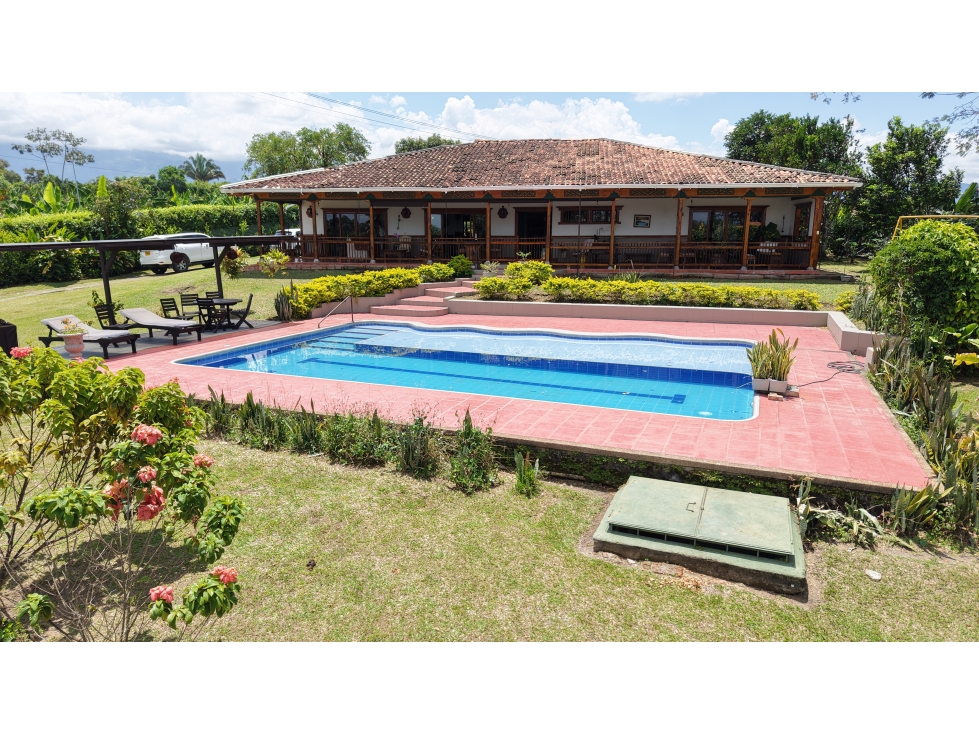 VENTA DE CASA CAMPESTRE EN ARMENIA, QUINDÍO, COLOMBIA