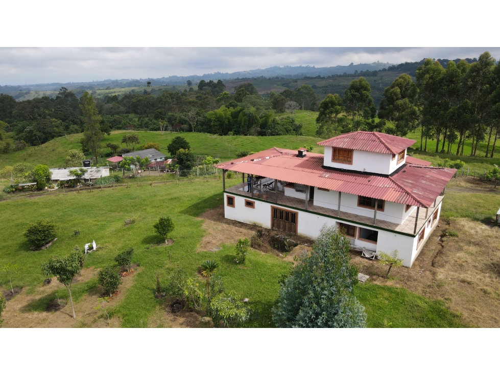VENTA DE FINCA EN CIRCASIA, QUINDIO, COLOMBIA - 3