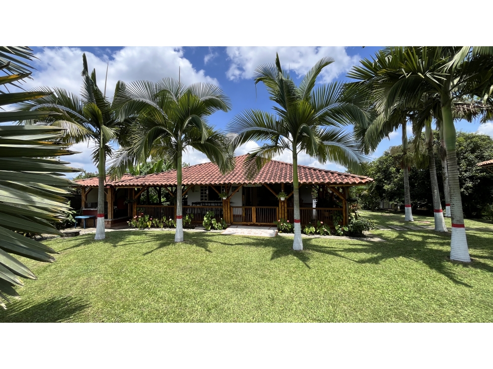 VENTA DE FINCA-HOTEL EN QUIMBAYA, QUINDÍO, COLOMBIA - 2