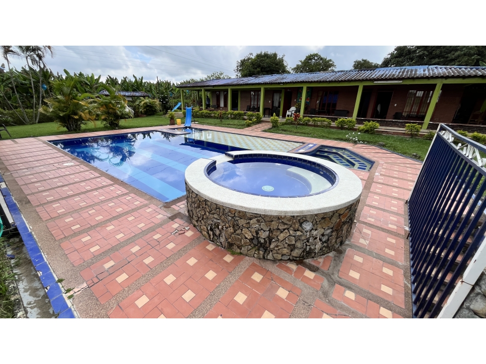 VENTA DE FINCA-HOTEL EN ARMENIA, QUINDÍO, COLOMBIA - 2
