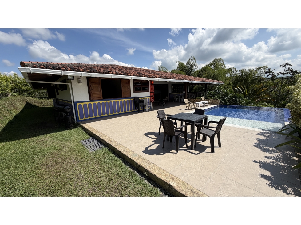 VENTA DE CASA CAMPESTRE EN MONTENEGRO, QUINDÍO, COLOMBIA - 2