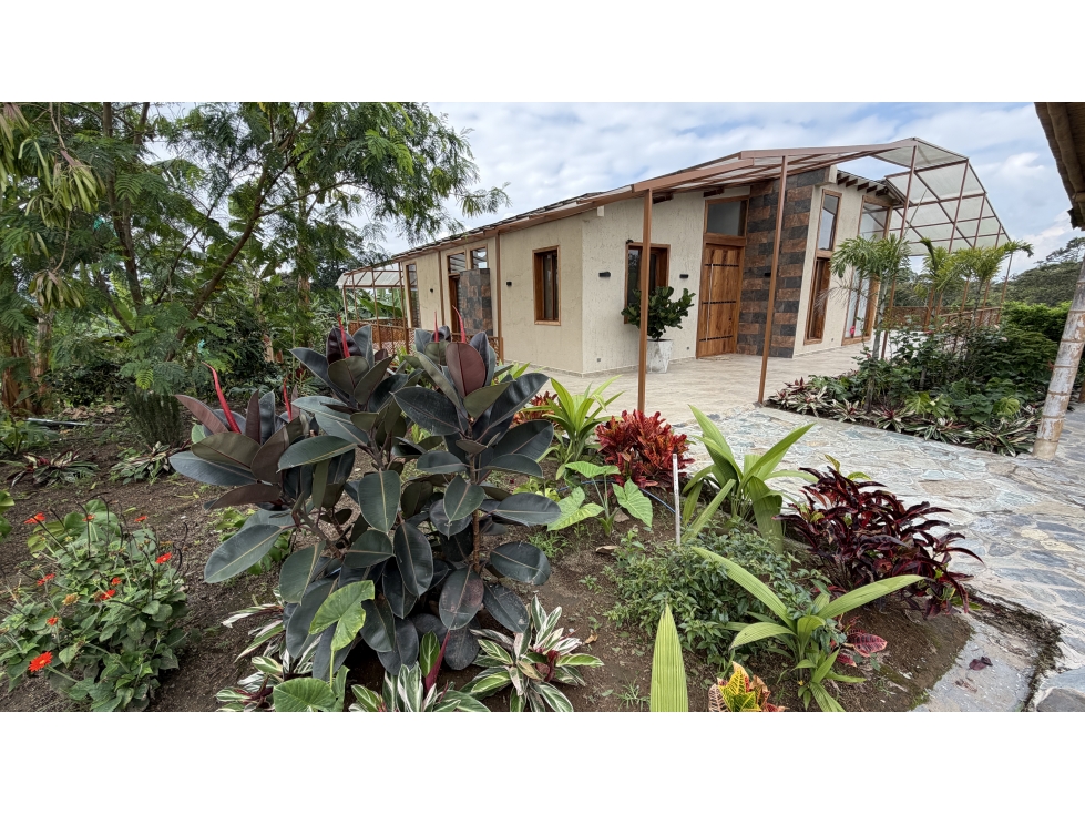 VENTA DE FINCA EN ARMENIA, QUINDÍO, COLOMBIA - 1
