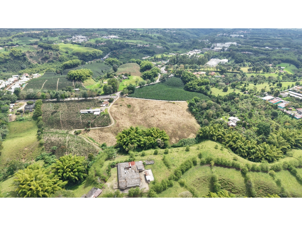 VENTA DE LOTE COMERCIAL EN ARMENIA, QUINDÍO, COLOMBIA — foto 2