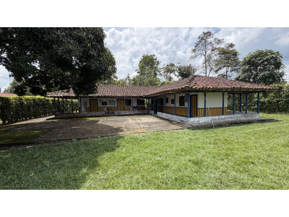 VENTA DE FINCA EN ARMENIA, QUINDÍO, COLOMBIA