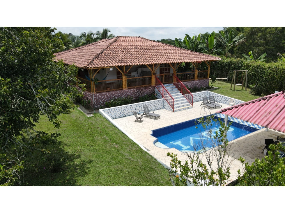 VENTA DE FINCA-HOTEL EN QUIMBAYA, QUINDÍO, COLOMBIA - 1